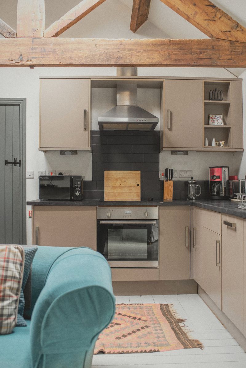 The fitted kitchen